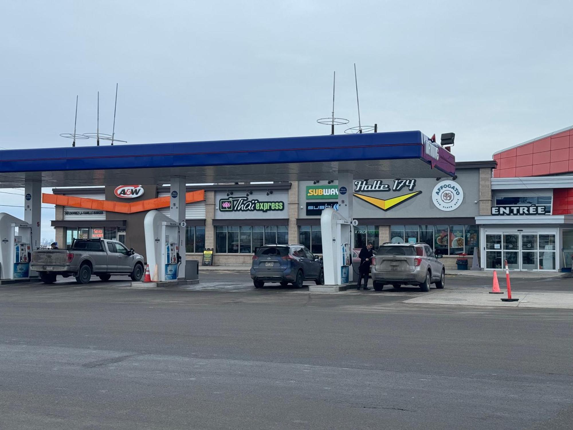 La Porte De La Mauricie Louiseville Buitenkant foto